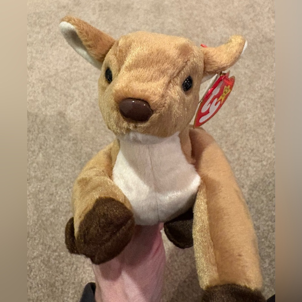NWT, Vintage 1997 ‘Whisper’ the Deer Fawn Beanie Baby by Ty Inc.
